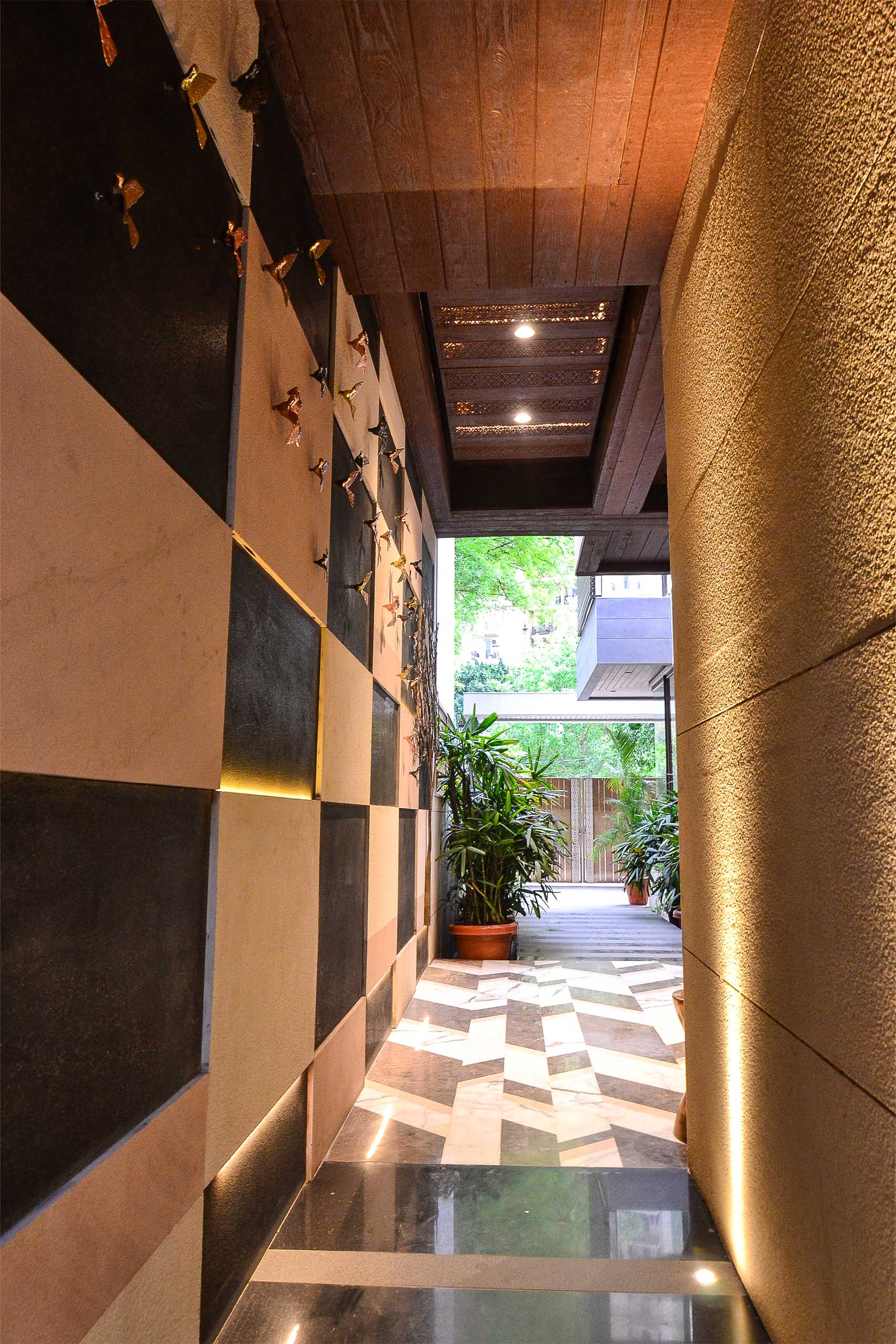 KTA_DLF_Entrance